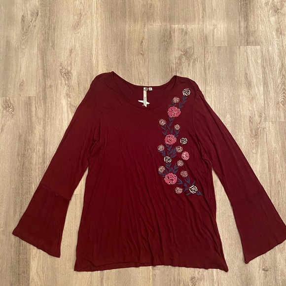 NY COLLECTION beautiful long bell sleeve embroidered blouse size XL - Picture 4 of 12